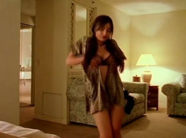 Suzanne Lenore,Tammy Parks,Tina Krause,Roxanne Michaels in Titanic 2000 (1999)