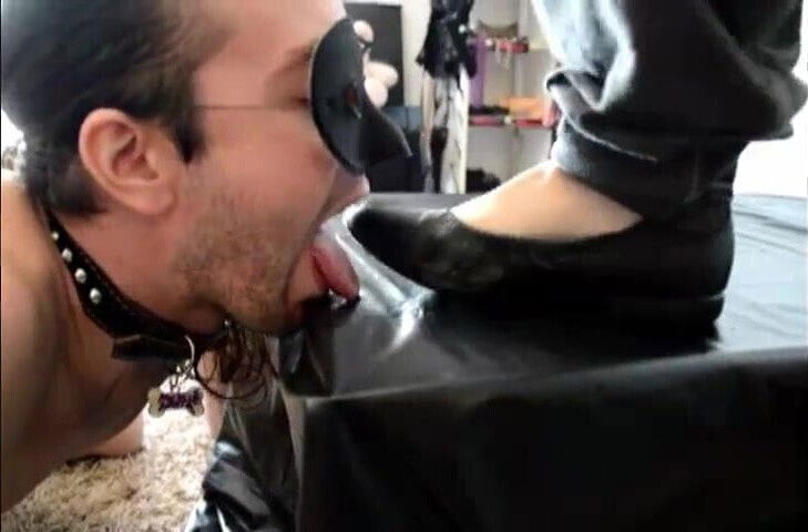 Katia Michelle home video-SHOEJOB WITH BALLET FLATS!