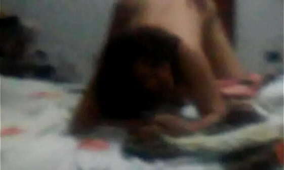 mamita tocando huevitos