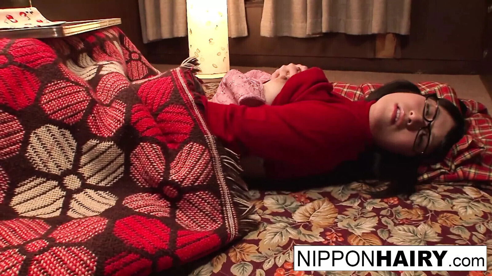 After reading romance novel, curious teen fingers herself