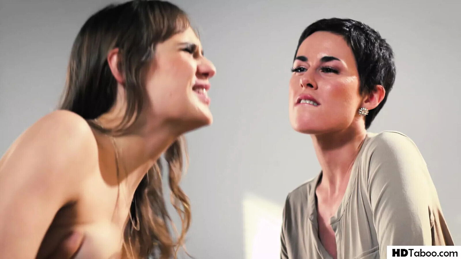 Secretary with saggy fucks boss' husband