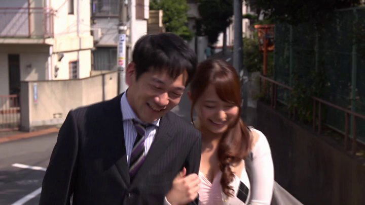 Slutty wife Marina Shiraishi drops knees cocks