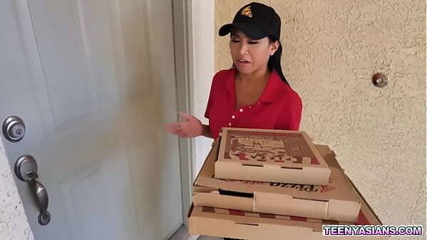 Romero Rion King wants some pizza Ember Snow delivered fresh with extra threesome service.