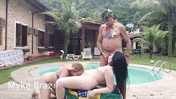 Festa na pcsina branca de neve atriz e melissa alexander completo, mulheres gostosas na pscina se divertindo