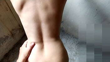 reencuentro novia metemos patio casa abandonada para follar. corro lindas tetas