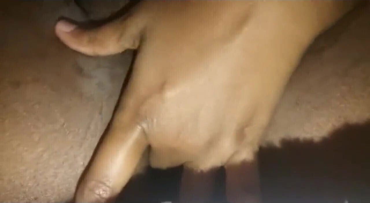 Lankan girl masturbates