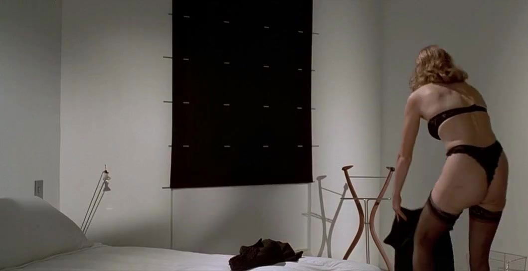 Cara Seymour,Krista Sutton,Guinevere Turner in American Psycho (2000)