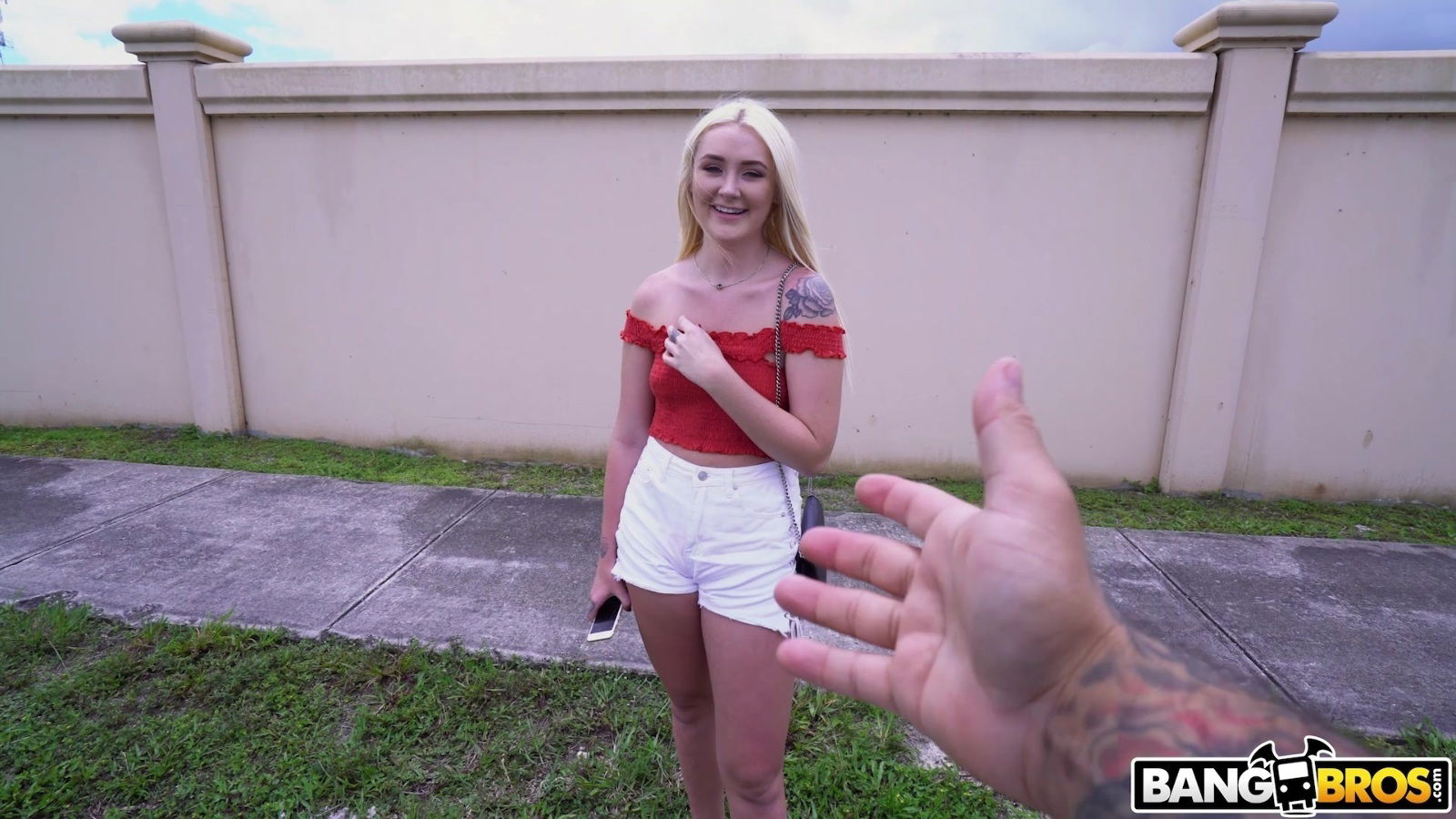 Round blondie Chloe Marie gets fucked loves