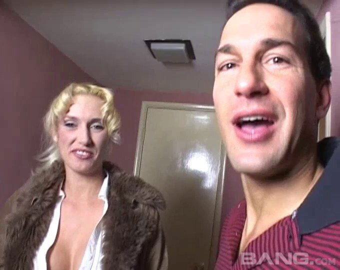 Blonde slut Malory Knoxxx gets fucked holes