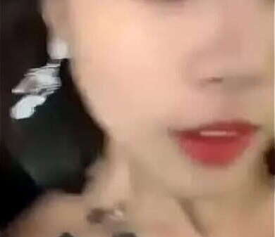 大胸大屁股少妇自拍