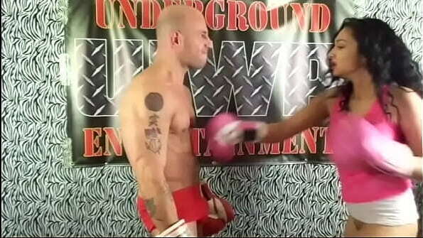 KING INTERGENDER SPORTS WOMEN MIXED EROTIC MATCHES UIWP ENTERTAINMENT