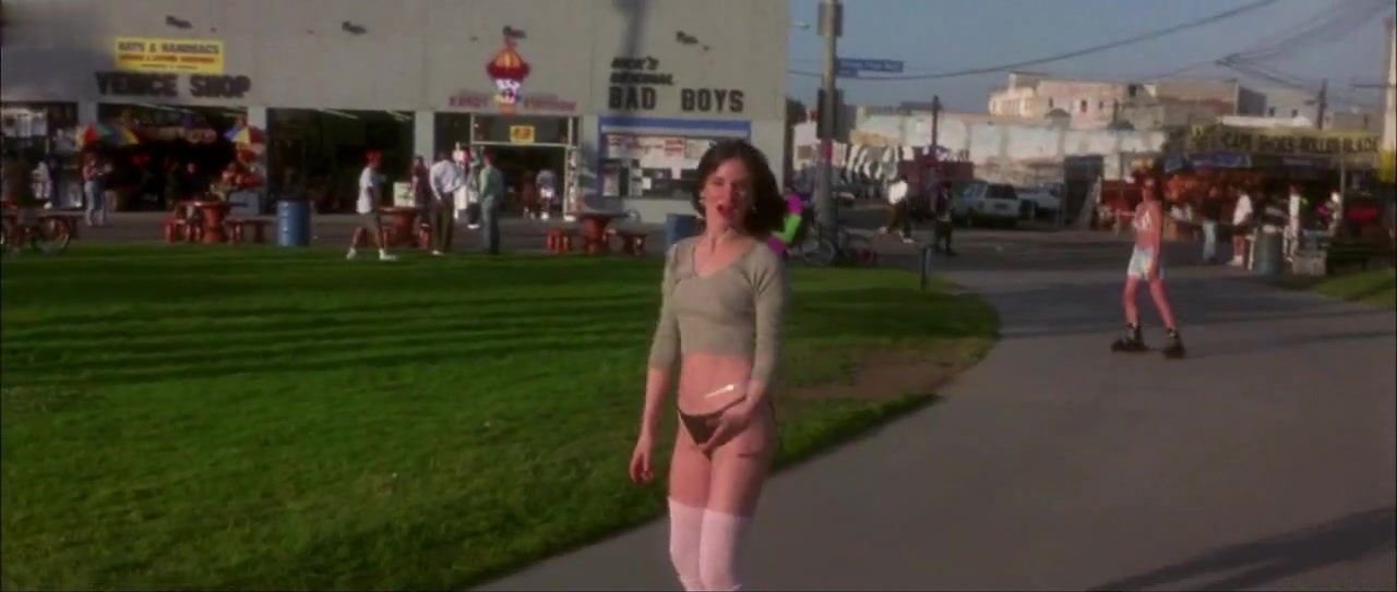 Dru Berrymore,Kylie Ireland,Juliette Lewis,Brigitte Bako in Strange Days (1995)