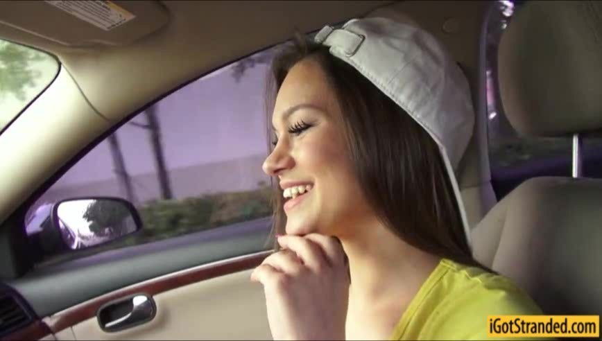 Cutie Czech girl London Smith public sex with nympho dude