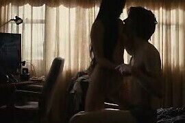 Elisabeth Moss, Merlynn Tong Linda scenes