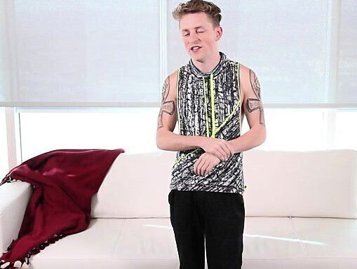 Amateur Seth Alexander gets tight fucked