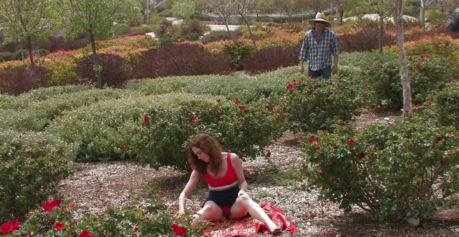 Closeup video hairy pussy slut Sammy Grand getting fucked