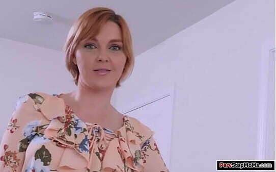 Stepson masturbates front stepmom