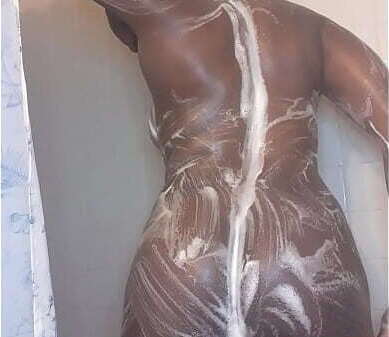 Vixxen Jasel Soaped Shower
