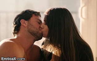 Photographer Liv Wild Occupies Seth'_s Cock - EroticaX