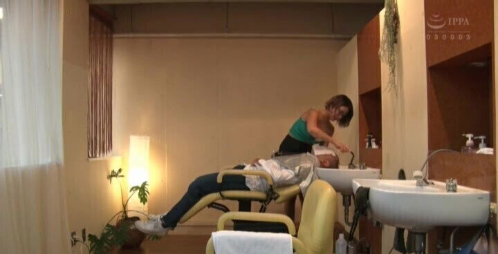 Naughty babe Imai Kaho enjoys pleasuring her lucky client. HD