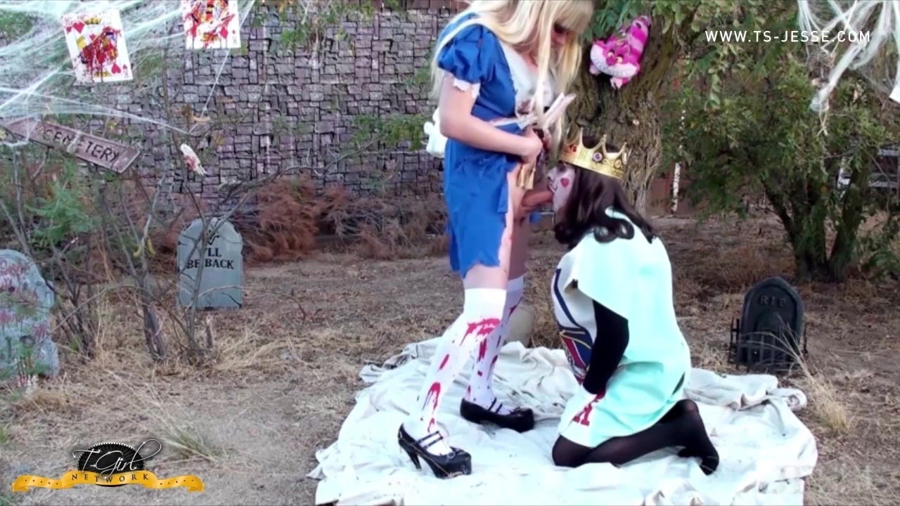 Jesse Flores Tranny Wonderland Getting Sucked King Hearts