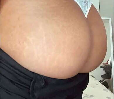 Rico jovencito modela ropa interior