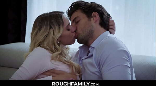 Khloe Kapri Siblings Couch RoughFamily.com