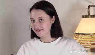 Dream Girl Malory Malibu Gets Sweet Pussy Eaten Time!