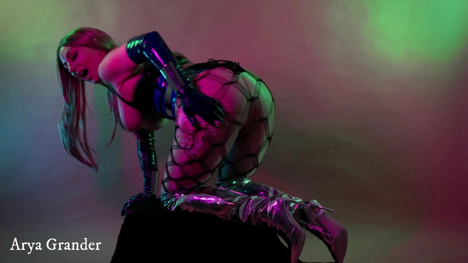 Sploshing cake boobs ass, food fetish video