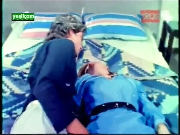 MUGE GULER SIKIS AMCIK ORUSPU MELTEM KAZIM KARTAL