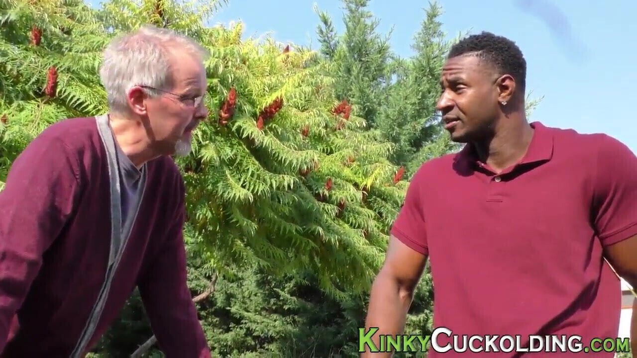 Tifucking cuckolding milf anally rides