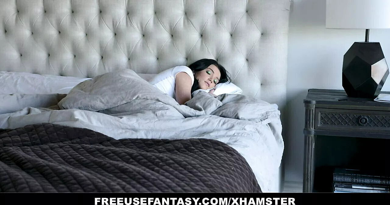 Beauty Rose Winters Wild Holiday Celebration