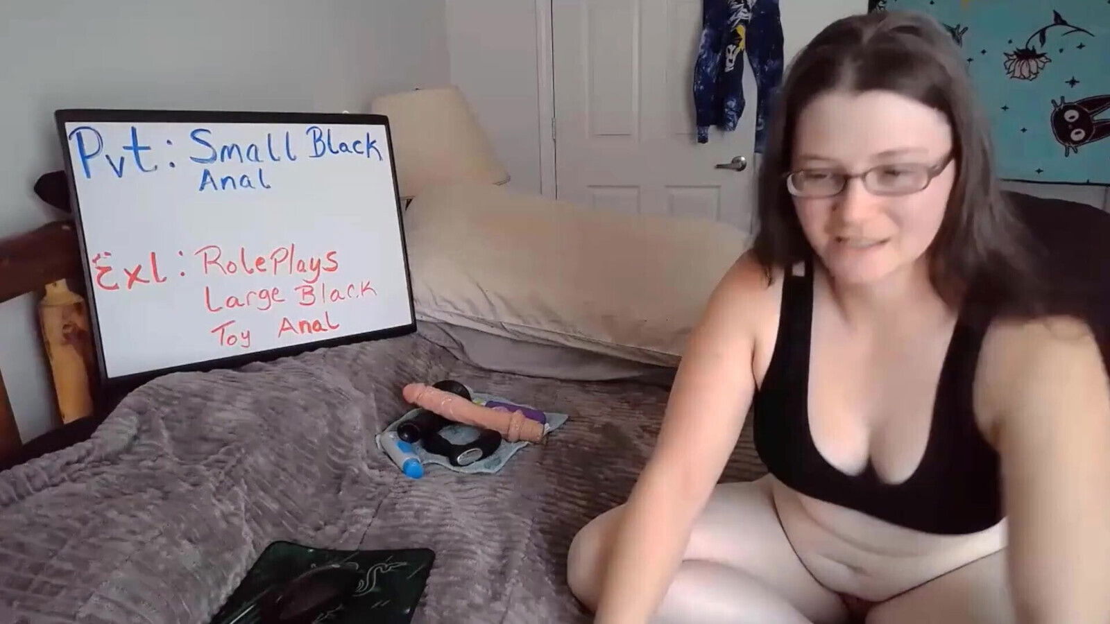 Sexy housewife Kitsy Wolf here please pleased