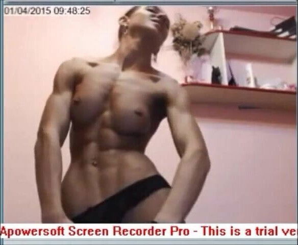 sleek webcam girl’s abs, pecs biceps