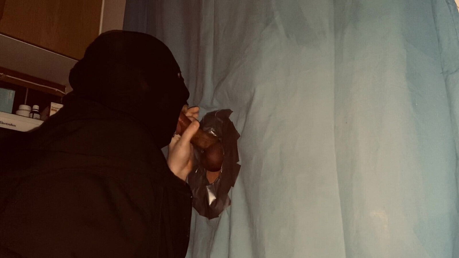 GLORYHOLE sucking post sucking