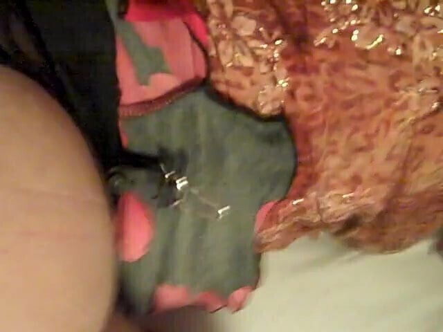 cindyusa58 fours with large with condom close