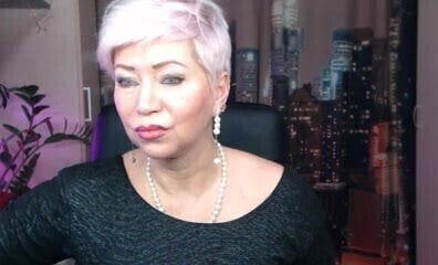 Mature lustful bitch fucks herself hard private!