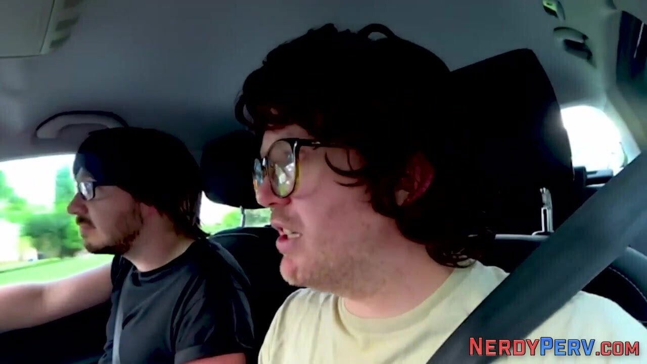 Leeds nerd bangs Italian cums