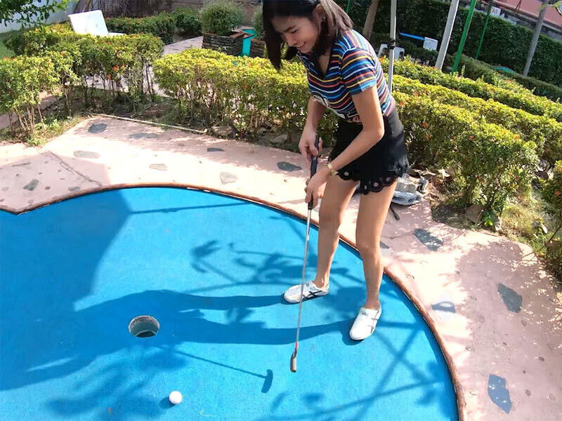Amateur Thai teen really minigolf, good