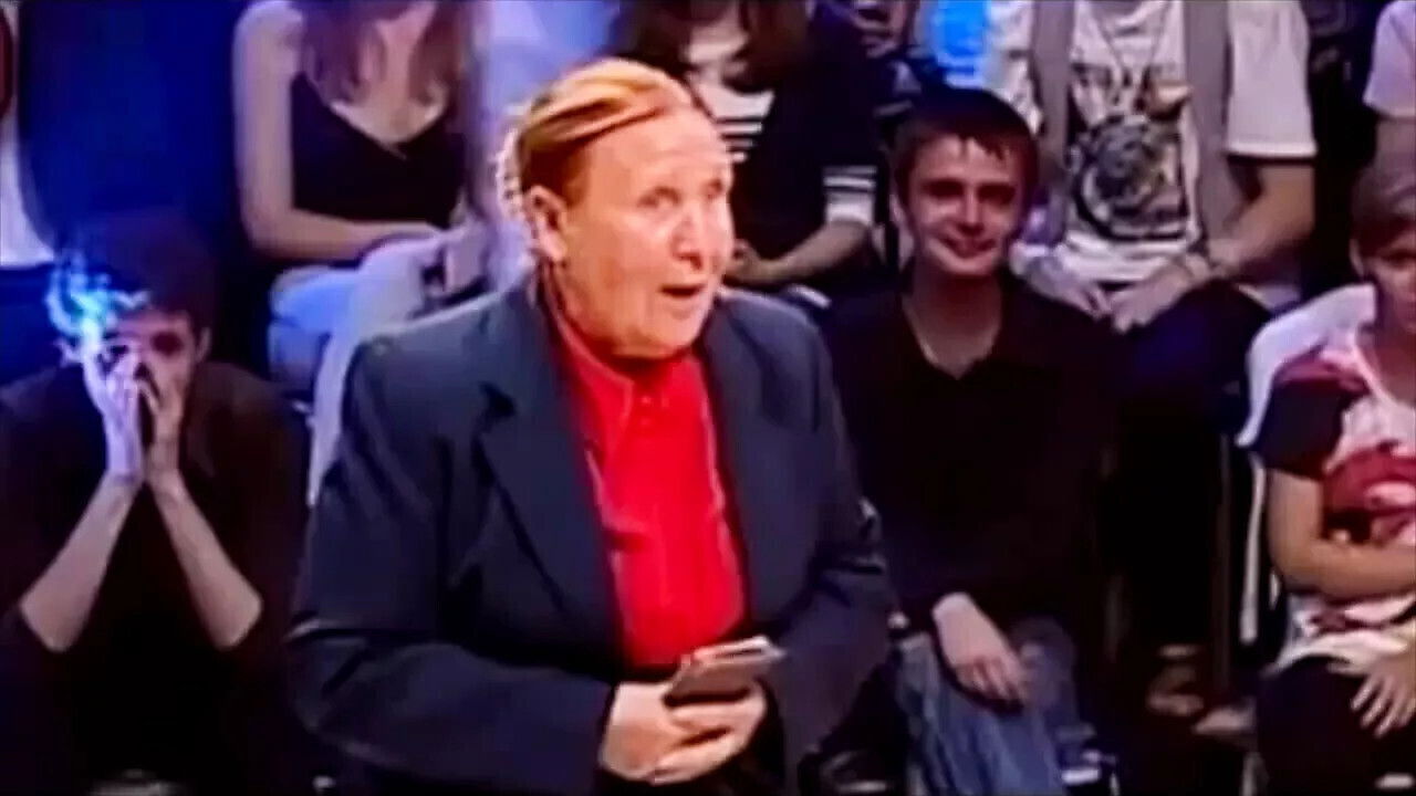 WOMEN LAUGH FACE CUM!