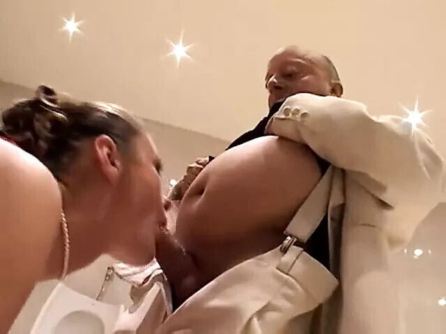 Angelica Wild sucking midget