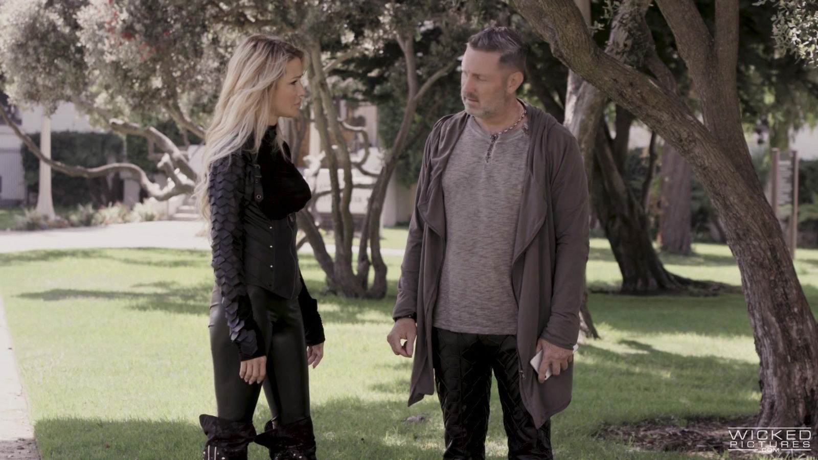 Provocative blonde MILF Jessica Drake fishnet having wild