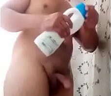 hetero graba mientrase ba&ntilde_a