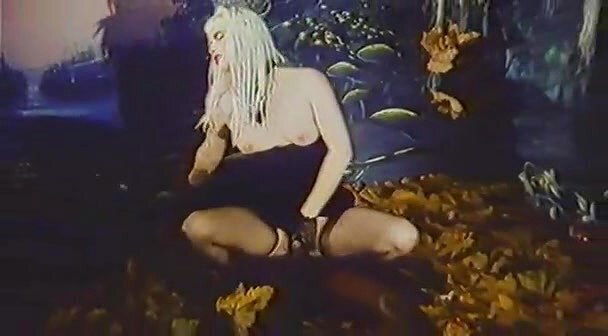 Cicciolina (Ilona Staller), Guido Sem, Anna Fraum in classic xxx clip