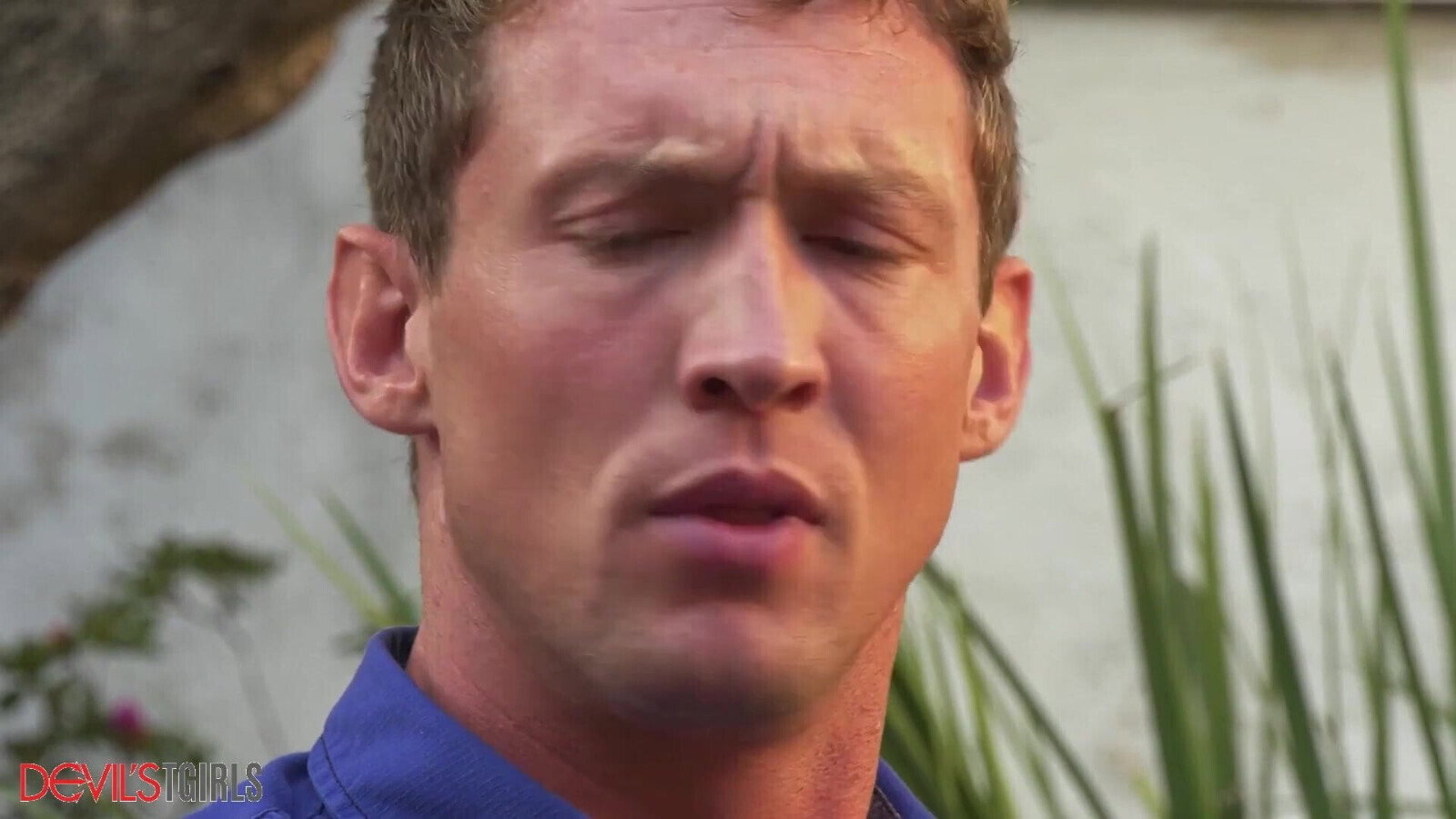 Trans Jenny Flowers Spices Best Friend's Relationship