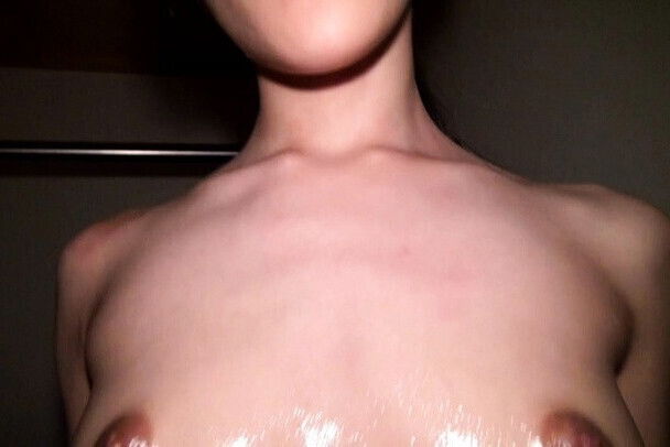 Ichigo rubs clitoris