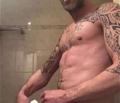 Norik self ballbusting