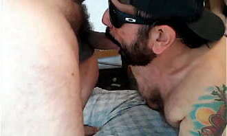 2 MACHOS BARRIGUDOS NA PARCERIA