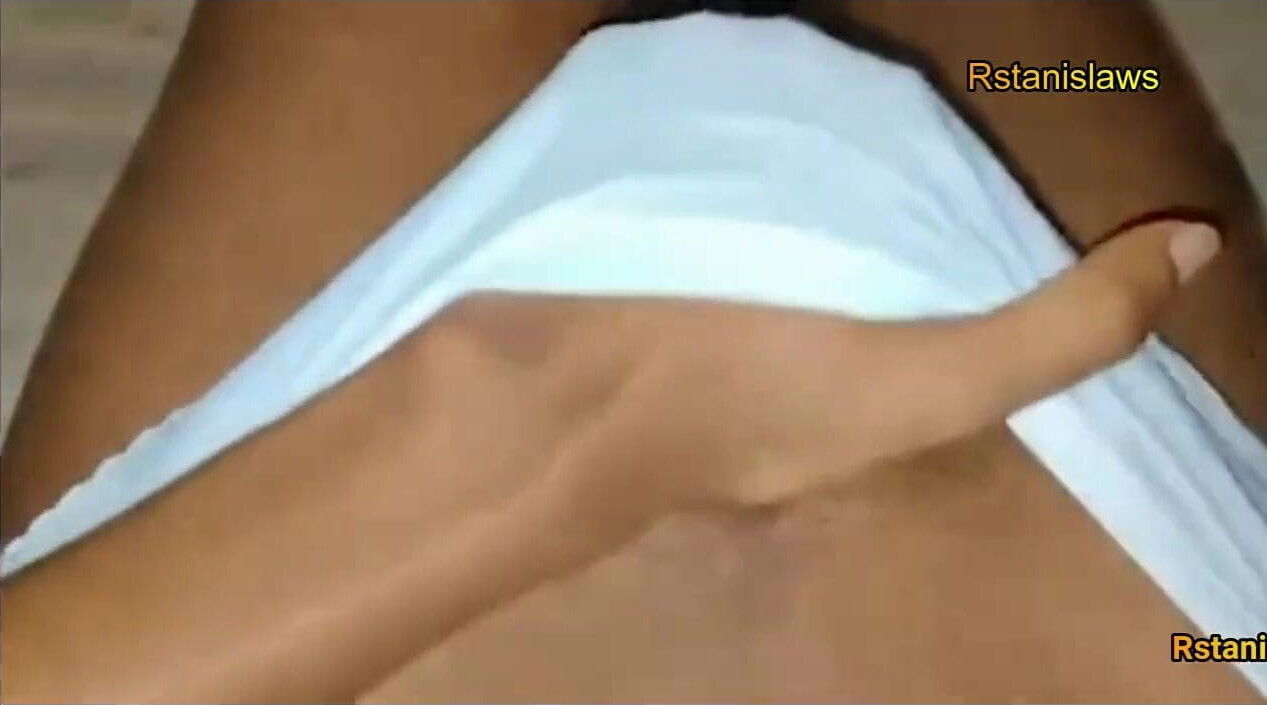 Nangi Fingering Pussy