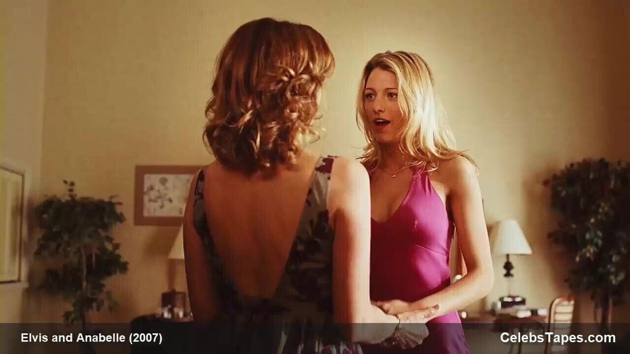 Blake Lively sexy bikini scenes